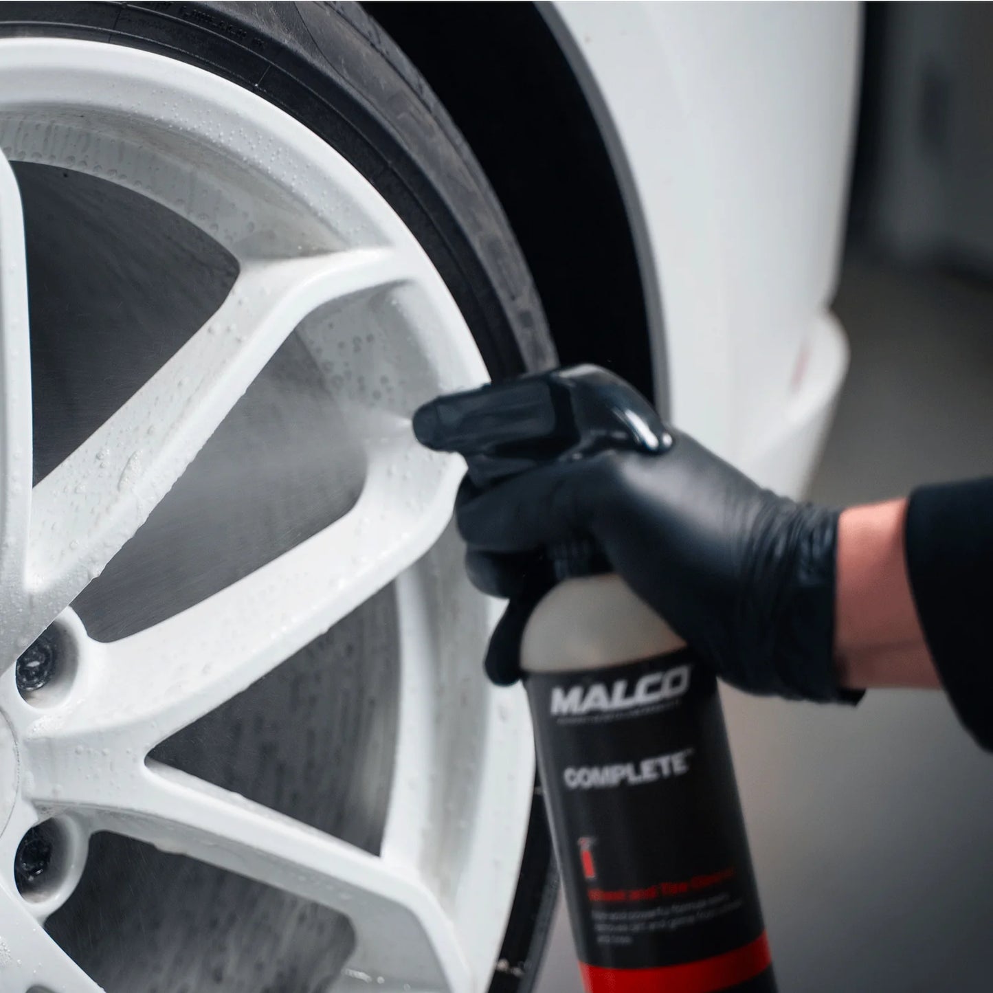 Complete™ Wheel & Tire Cleaner Non-acid Formula